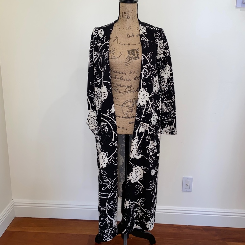 LuLaRoe Sarah sweater NWT